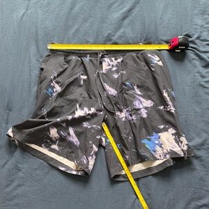 LULULEMON SHORTS - Large, purple black white/gray 7" inseam